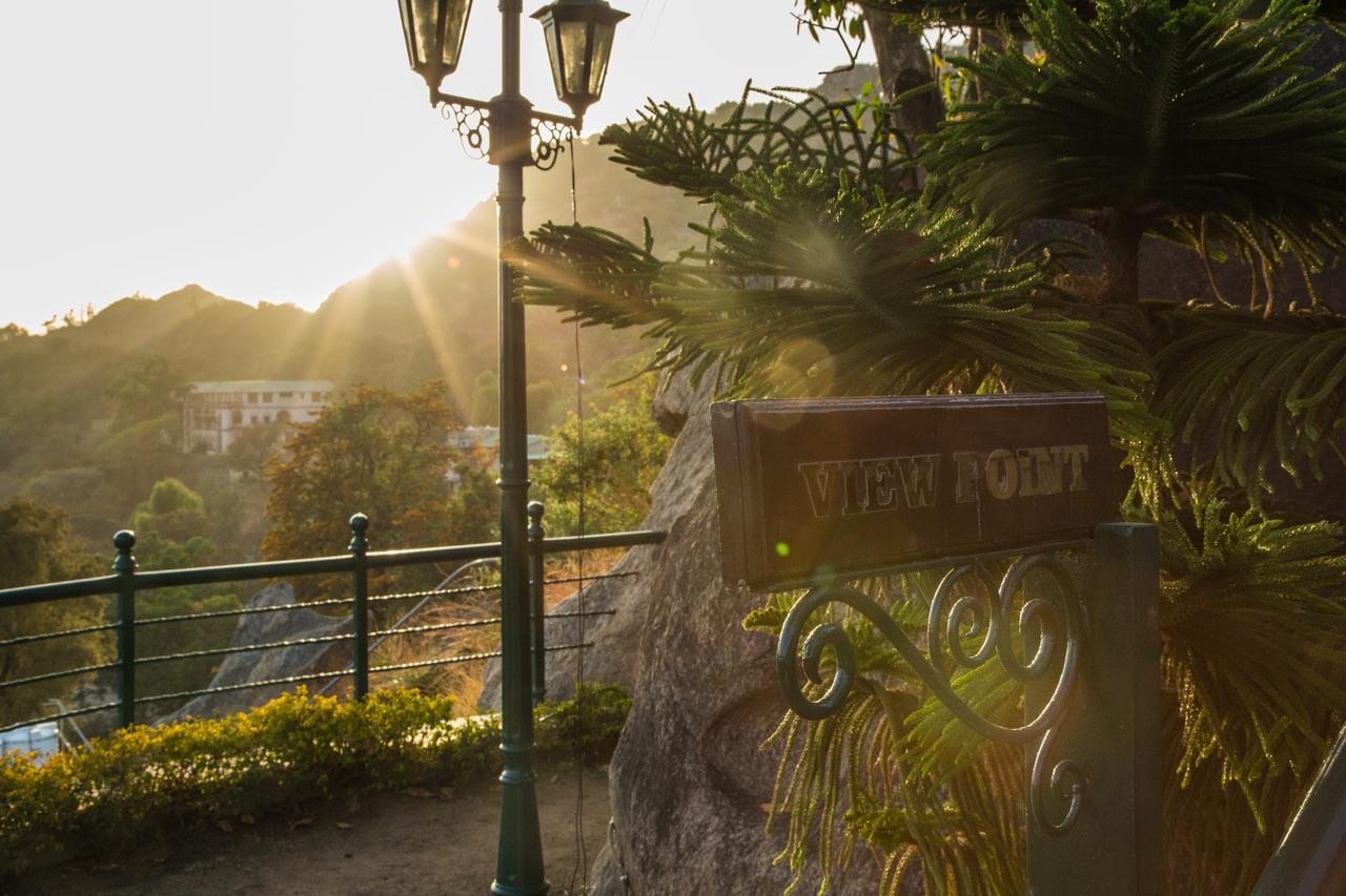 Hotel The Colonial Manek Manor Mount Abu Exterior foto